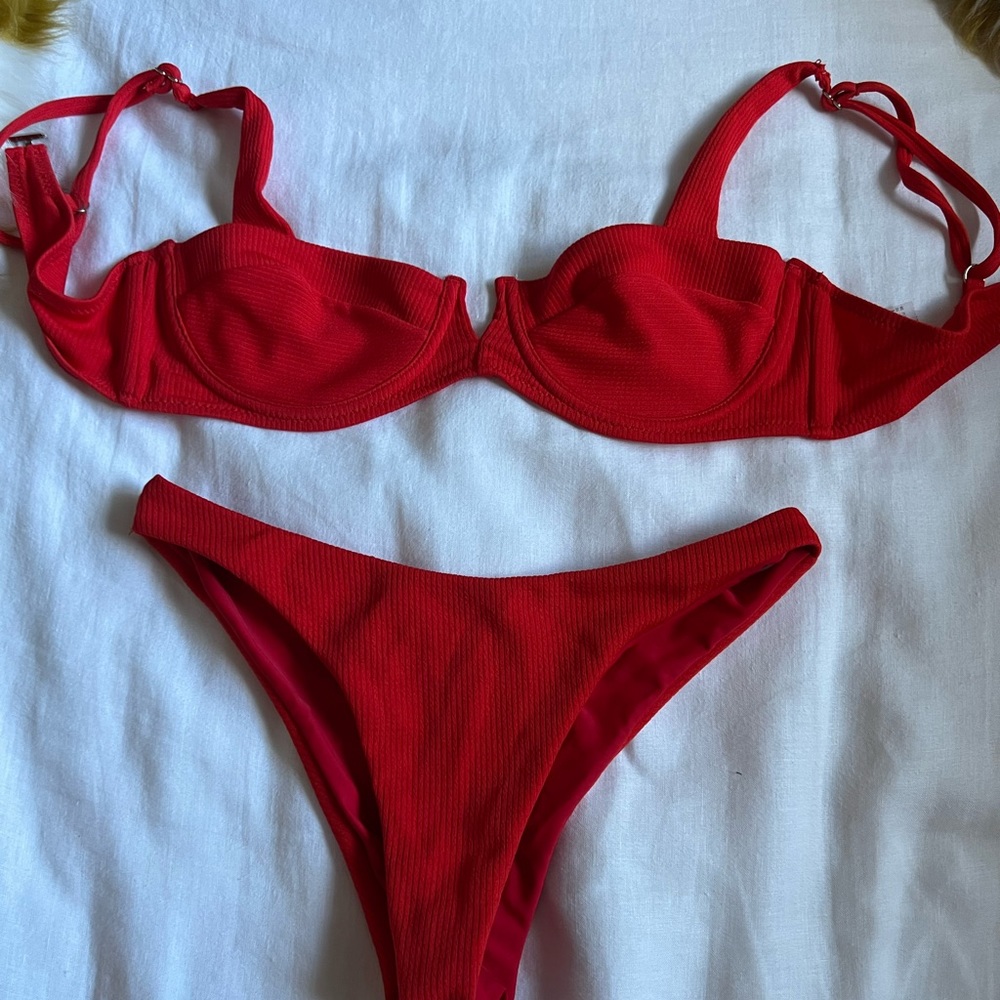 Red bikini set